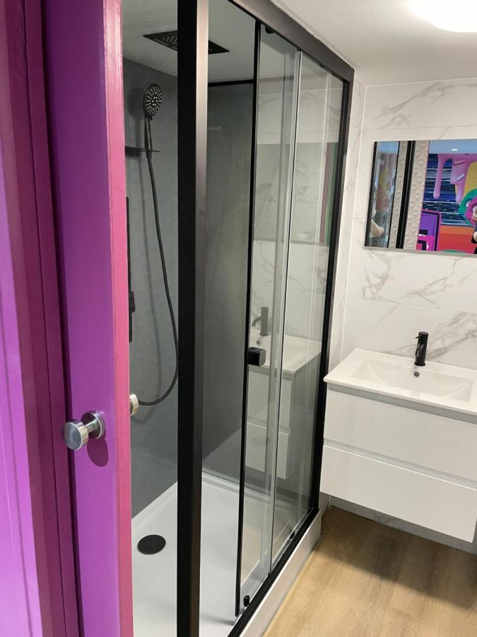 Capsule Forever Young - Jacuzzi - Sauna - Billard - Arcade De Jeux - Netflix & Home Cinema - Ping Pong Hastiere-par-dela Exterior foto