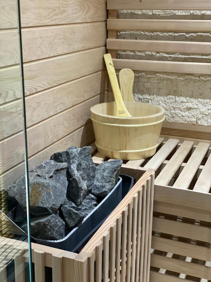 Capsule Forever Young - Jacuzzi - Sauna - Billard - Arcade De Jeux - Netflix & Home Cinema - Ping Pong Hastiere-par-dela Exterior foto